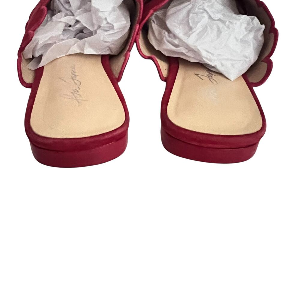 Isa Tapia Nueva Scalloped Slide Sandals In Lipstick Red Size 40 EU - Picture 7 of 14